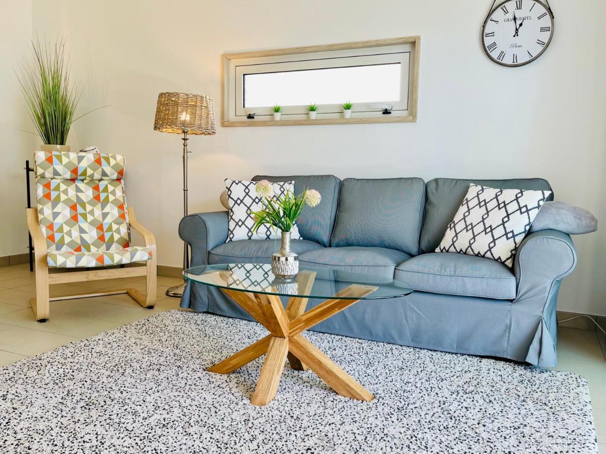 Angies Marina Apartment, Includes 2 Free Passes For The Marina Pool Lagos Ngoại thất bức ảnh