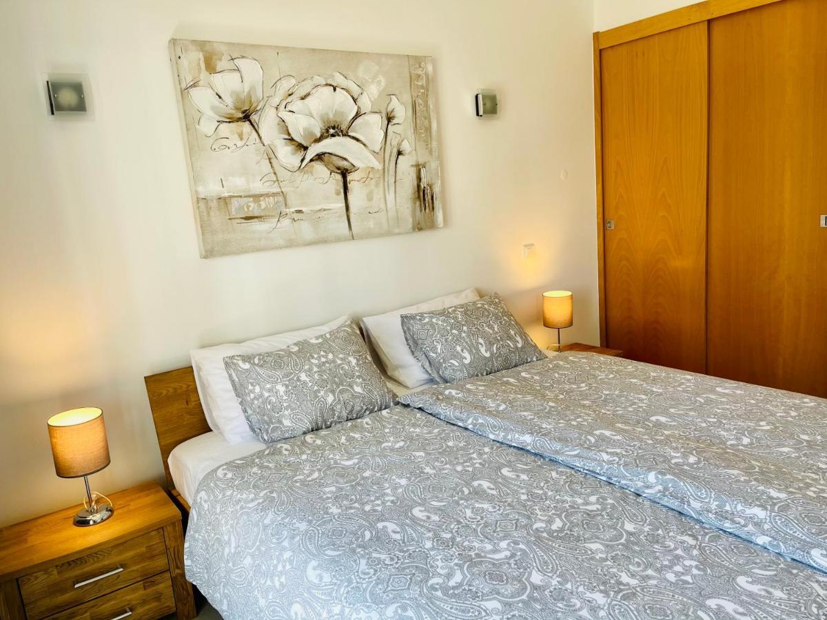 Angies Marina Apartment, Includes 2 Free Passes For The Marina Pool Lagos Ngoại thất bức ảnh